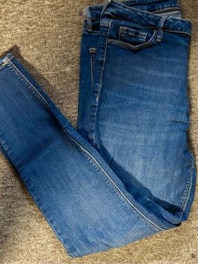 Woman’s Blue Denim Jeans - Classic Fit